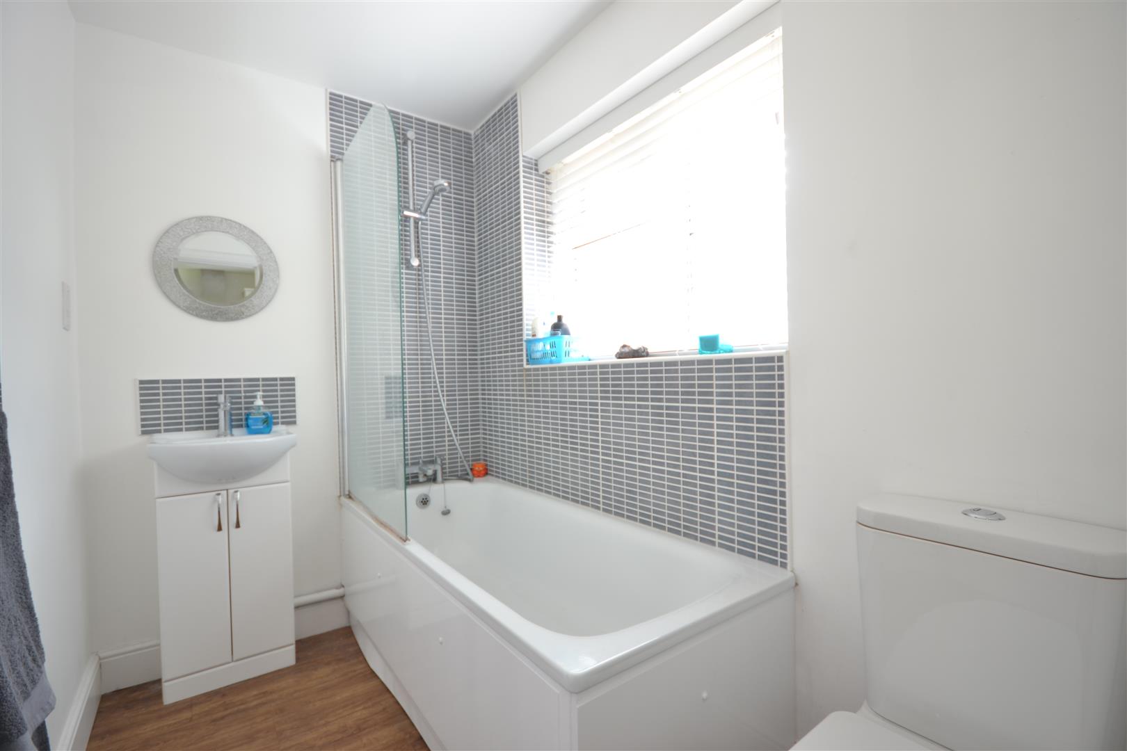 ANNEX BATHROOM
